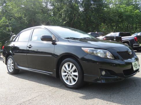 Used 2010 Toyota Corolla S FWD image 3