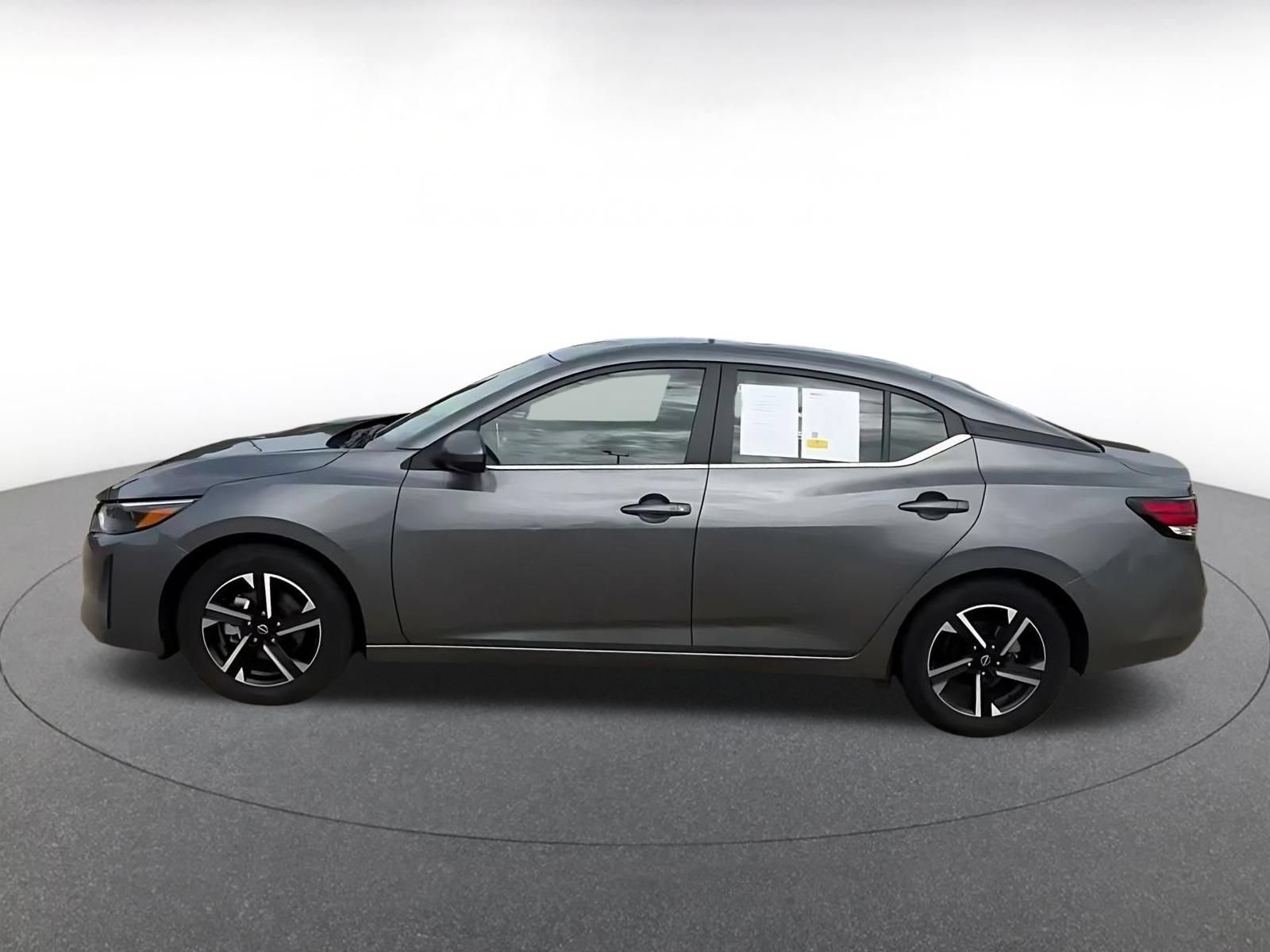Used 2025 Nissan Sentra SV FWD image 8