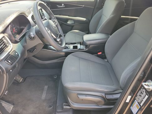 Used 2020 Kia Sorento L FWD image 4
