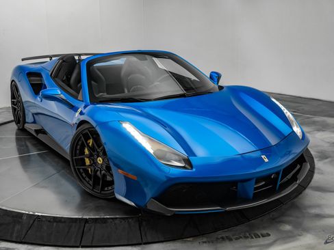 Used 2017 Ferrari 488 Spider RWD image 33