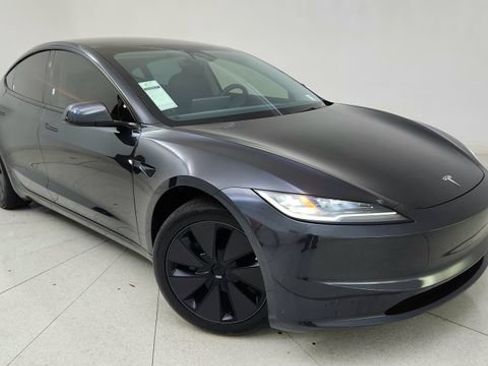 Used 2025 Tesla Model 3 Long Range image 87