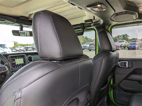 Used 2019 Jeep Wrangler Unlimited Sahara image 19