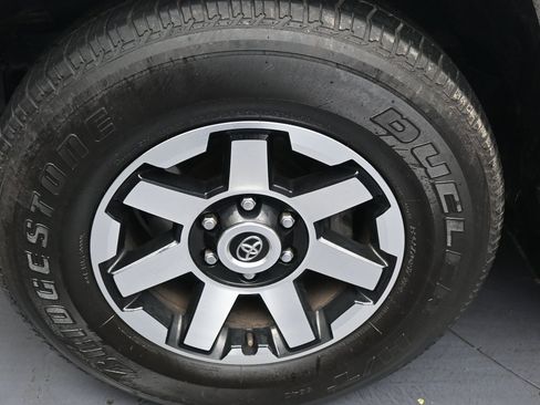 Used 2024 Toyota 4Runner TRD Off-Road image 40