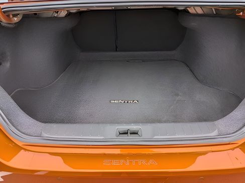 Certified 2025 Nissan Sentra SR FWD image 23