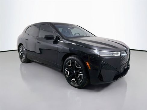 Used 2024 BMW iX xDrive50 w/ Sport Package AWD/4WD image 4