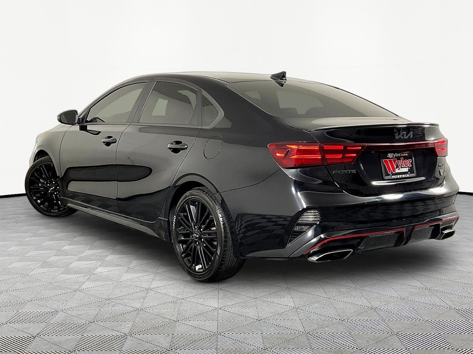 Used 2023 Kia Forte GT w/ GT2 Package FWD image 4