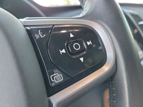 Used 2022 Volvo XC90 T6 Momentum w/ Protection Package Premier image 23