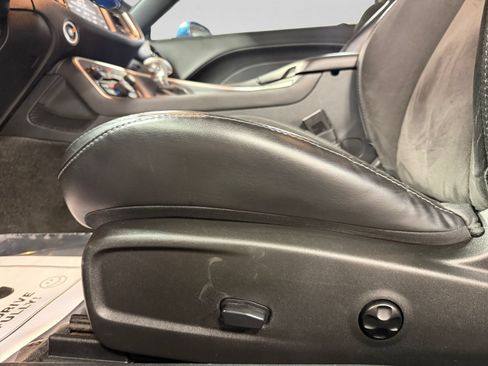Used 2015 Dodge Challenger R/T Scat Pack w/ Leather Interior Group RWD image 38