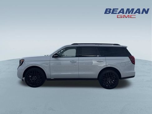 Used 2026 Ford Expedition Platinum w/ Stealth Performance Package AWD/4WD image 4