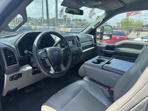 Used 2017 Ford F250 XL w/ Power Equipment Group AWD/4WD image 21