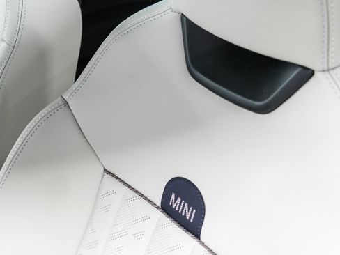 New 2026 MINI Cooper 2-Door Hardtop image 25