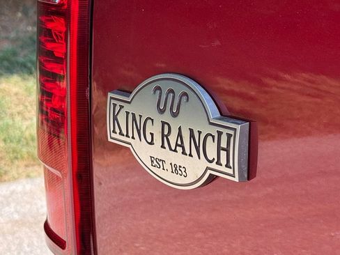 Used 2016 Ford F250 King Ranch w/ King Ranch w/Chrome Package AWD/4WD image 7