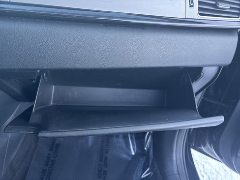 Used 2019 Kia Niro EX image 17