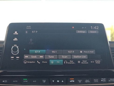 Certified 2025 Honda Odyssey Touring image 14