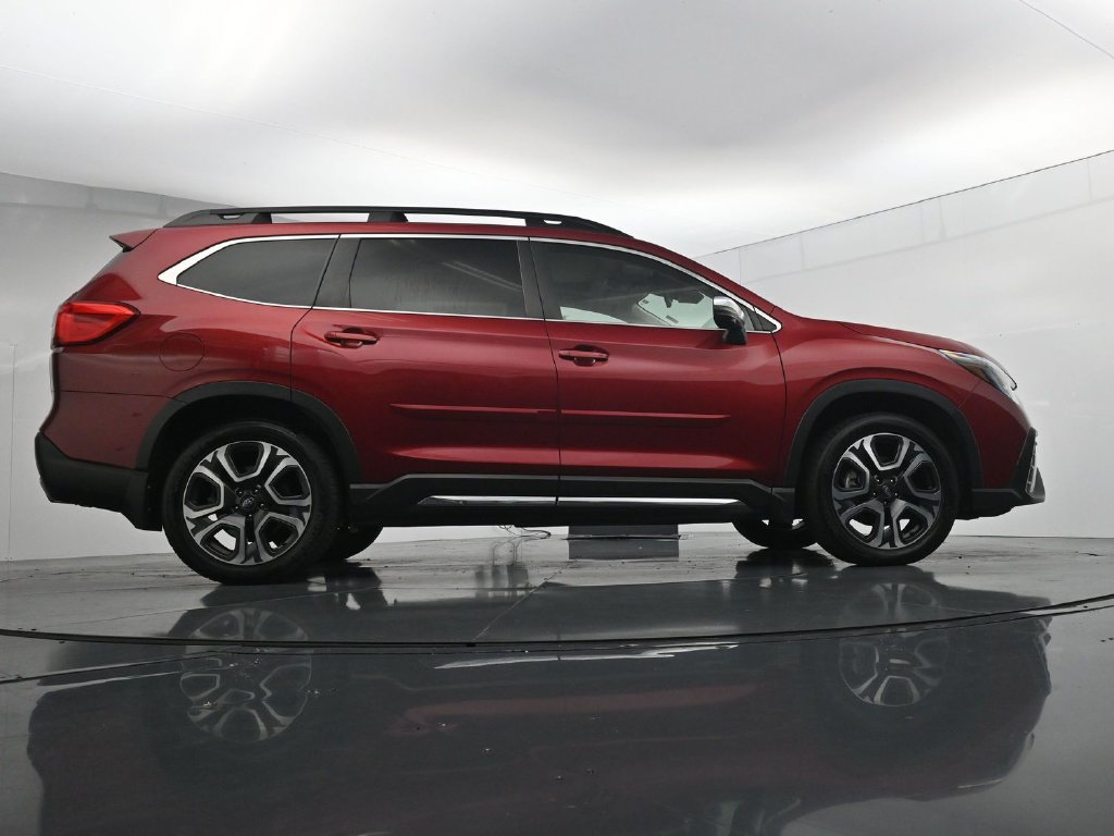Used 2023 Subaru Ascent Limited w/ Technology Package AWD/4WD image 38
