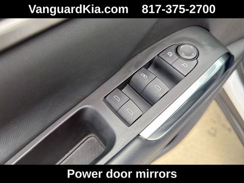 Used 2025 Chevrolet Traverse LT AWD/4WD image 17