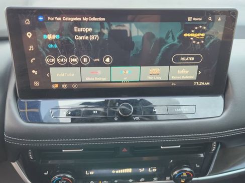Used 2024 Nissan Rogue SL FWD image 16