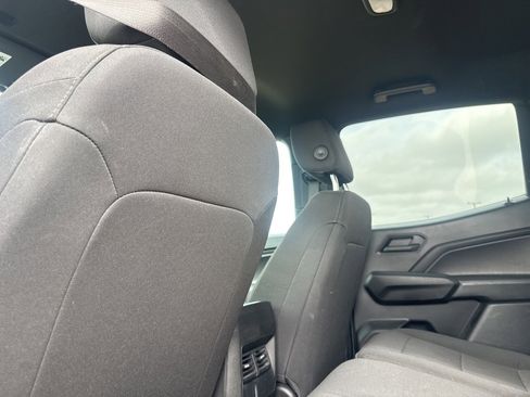 Used 2024 Chevrolet Colorado W/T w/ Safety Package image 32