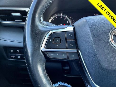 Used 2021 Toyota Highlander Platinum AWD/4WD image 18