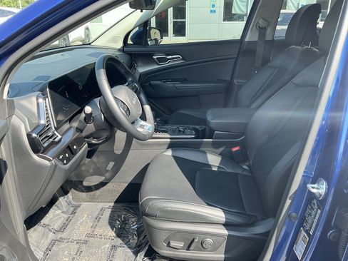 Used 2025 Kia Sportage EX w/ Premium Package AWD/4WD image 10