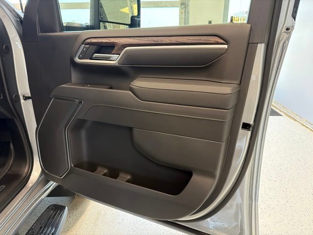 New 2026 GMC Sierra 3500 SLT AWD/4WD image 48