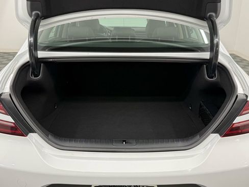 Used 2025 Genesis G70 2.5T image 11