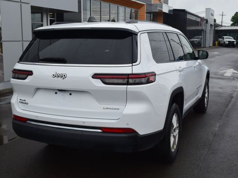 Used 2024 Jeep Grand Cherokee L Laredo AWD/4WD image 8