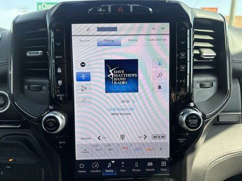 Used 2024 RAM 2500 Limited image 21