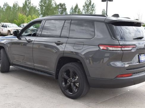 Used 2022 Jeep Grand Cherokee L Limited w/ Luxury Tech Group II AWD/4WD image 7