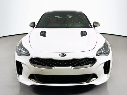 Used 2019 Kia Stinger GT2 image 2