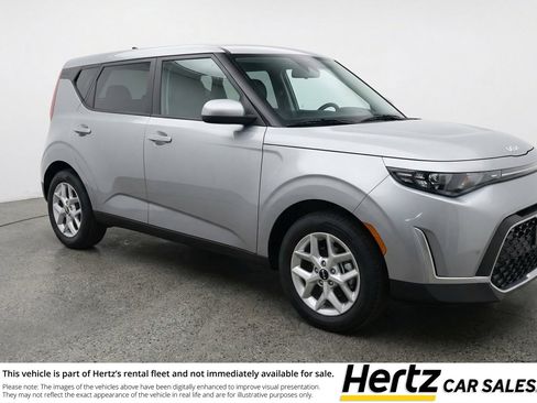 Used 2025 Kia Soul LX w/ LX Technology Package image 1