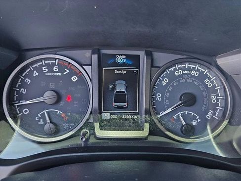 Used 2023 Toyota Tacoma TRD Off-Road w/ TRD Premium Off Road Package AWD/4WD image 11