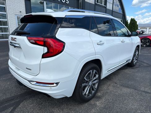 Used 2018 GMC Terrain Denali w/ Advanced Safety Package AWD/4WD image 12