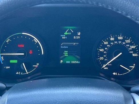 Used 2024 Toyota Sienna XLE w/ XLE Plus Package image 31