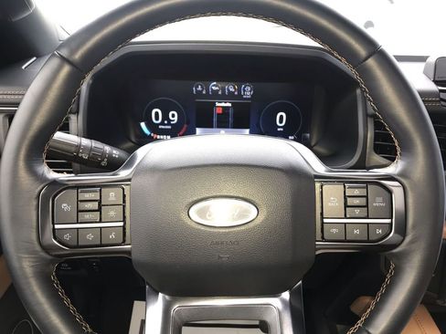 Used 2024 Ford Expedition Platinum image 14