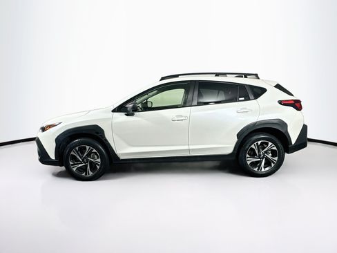 Used 2024 Subaru Crosstrek 2.0i Premium w/ Crosstrek Mirror Package AWD/4WD image 4