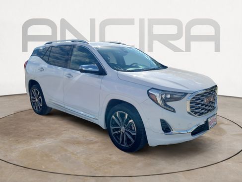 Used 2019 GMC Terrain Denali w/ Advanced Safety Package image 5