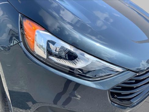 Certified 2022 Ford Edge SE w/ Black Appearance Package AWD/4WD image 28