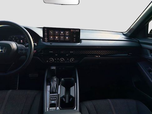 Used 2023 Honda Accord Sport image 17