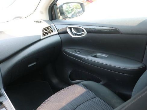 Used 2019 Nissan Sentra SV w/ Special Edition Package FWD image 16