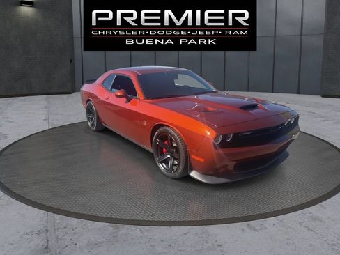 Used 2020 Dodge Challenger R/T Scat Pack w/ Scat Pack Stripe RWD image 4