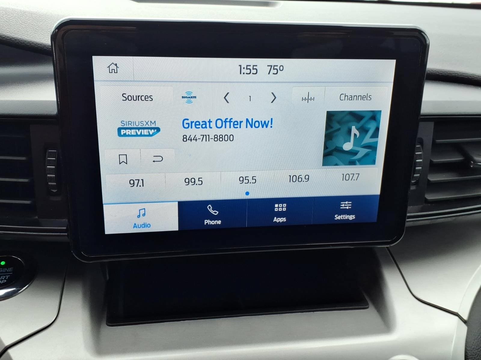 Used 2021 Ford Explorer XLT w/ Class III Trailer Tow Package AWD/4WD image 23