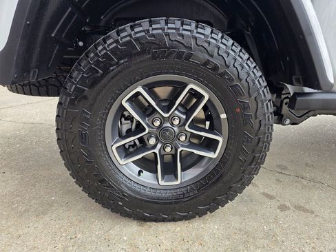 Used 2026 Jeep Gladiator Mojave image 21