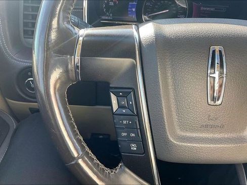 Used 2015 Lincoln Navigator 2WD w/ Equipment Group 101A Reserve image 21