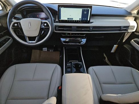 New 2026 Lincoln Corsair Premiere image 5