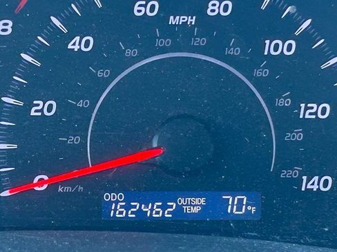 Used 2011 Toyota Camry LE image 18