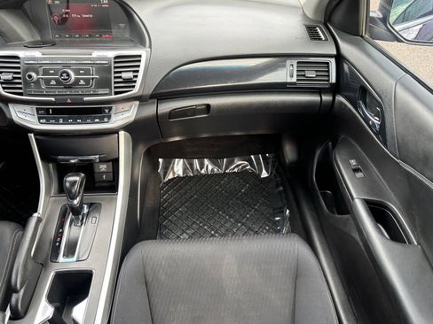 Used 2015 Honda Accord Sport image 17