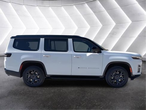 New 2026 Jeep Grand Wagoneer 4WD image 2