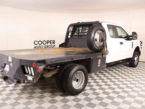 Used 2021 Ford F350 XL w/ Power Equipment Group AWD/4WD image 18