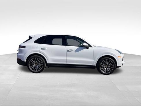 Used 2022 Porsche Cayenne AWD/4WD image 6